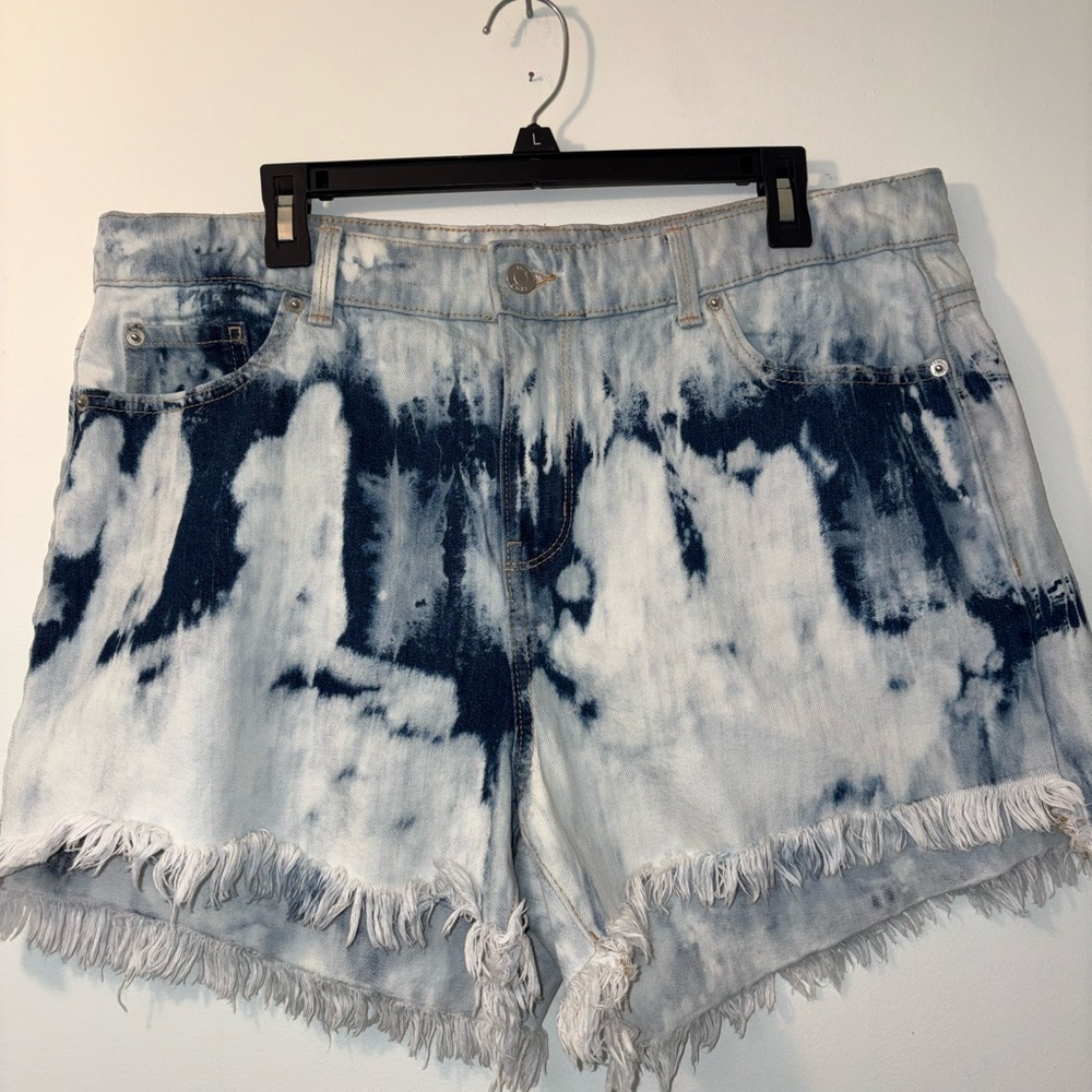 True Craft Blue and White Tie-Dye Jean Shorts